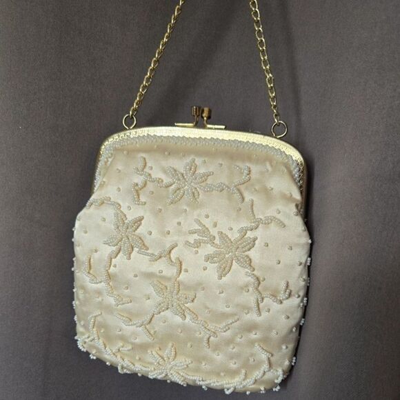 Vintage Walborg Beaded Evening Purse Cream with Gold Chain Clasp, Handmade HK - Picture 3 of 9